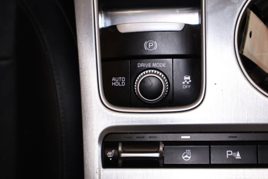 Used 2018 Kia Stinger GT1 AWD/4WD image 33
