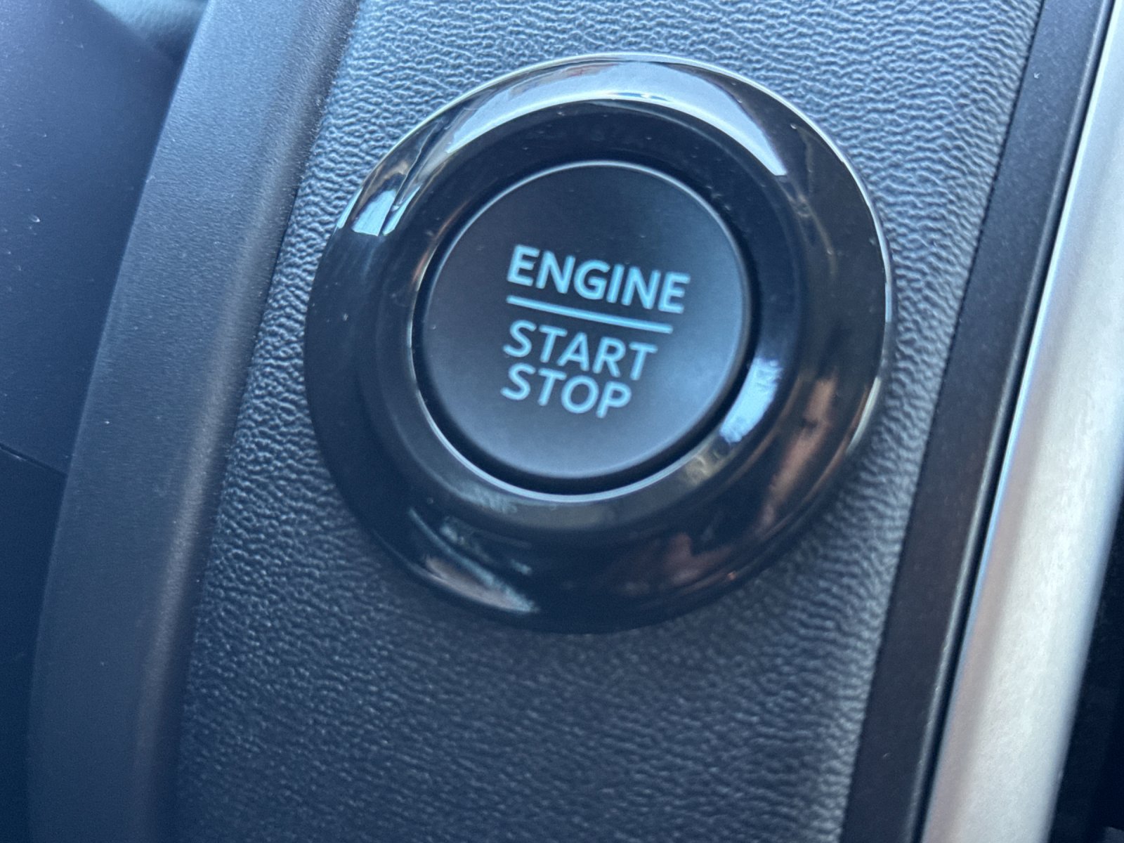 Certified 2025 Ford Expedition Active AWD/4WD image 25