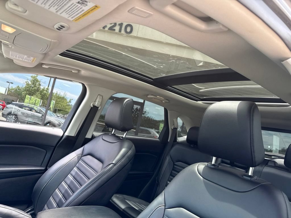 Certified 2023 Ford Edge SEL w/ Convenience Package AWD/4WD image 2