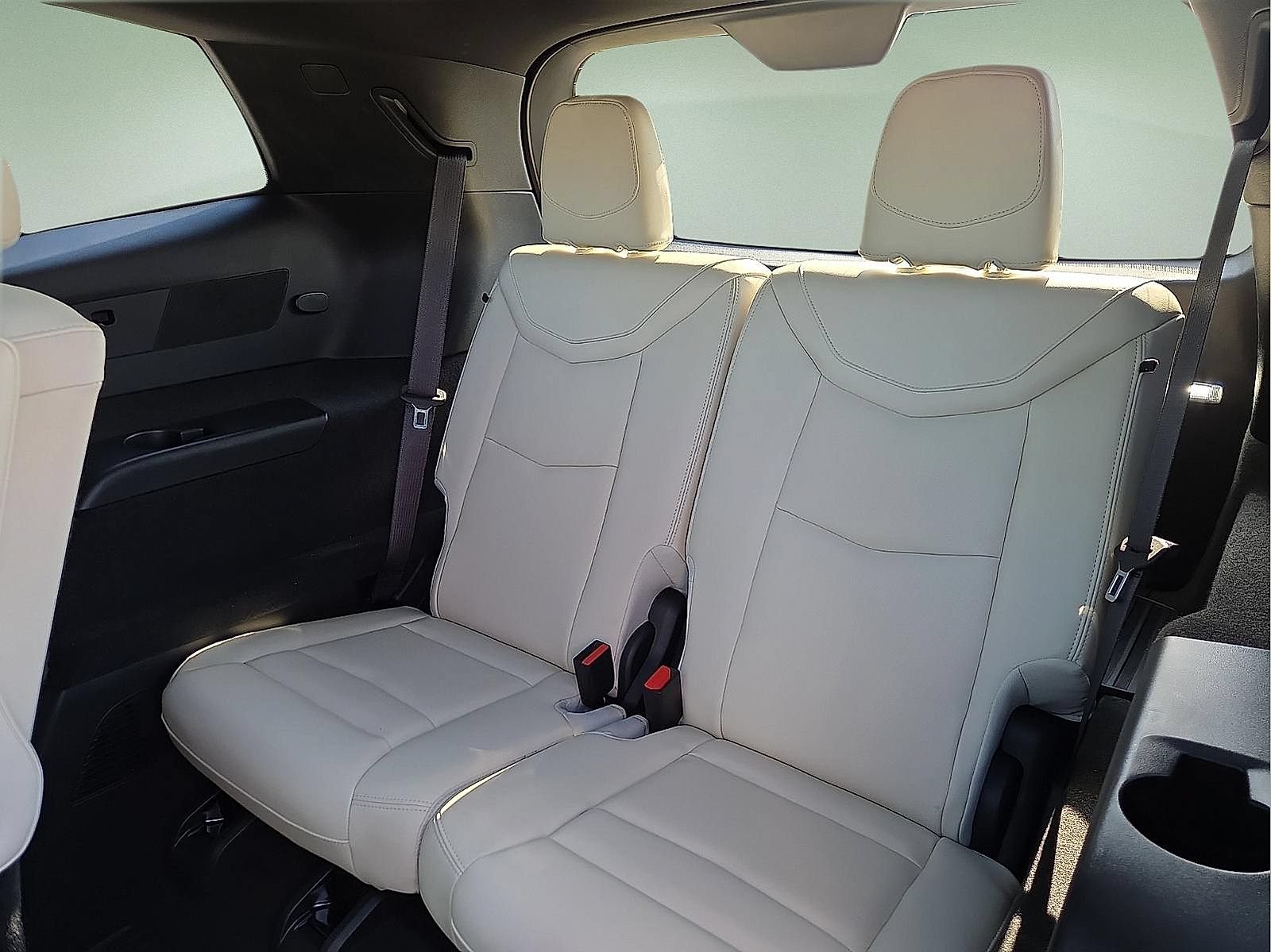 Used 2024 Cadillac XT6 Sport w/ Technology Package AWD/4WD image 10