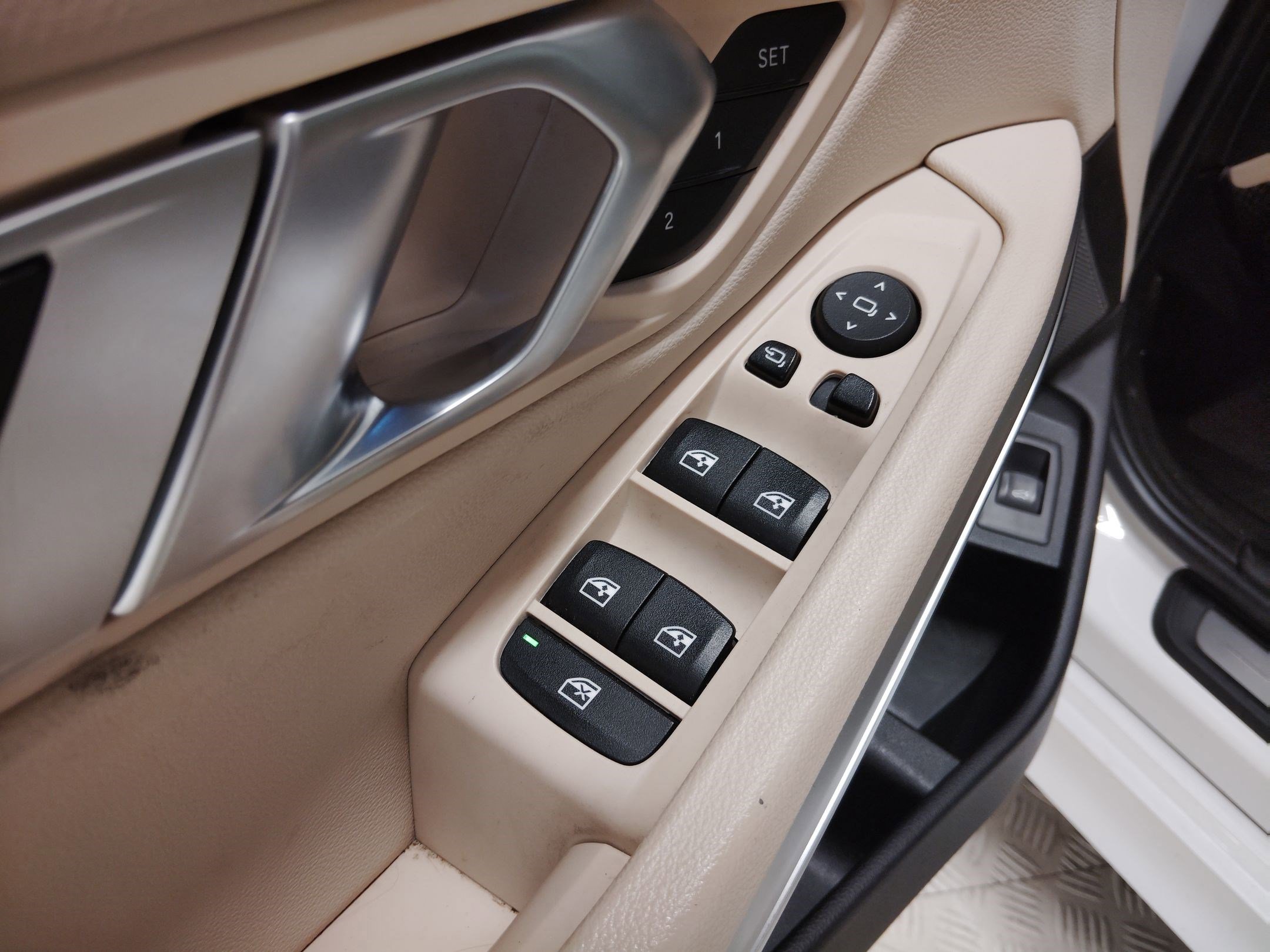 Used 2023 BMW 330i Sedan w/ Premium Package image 17