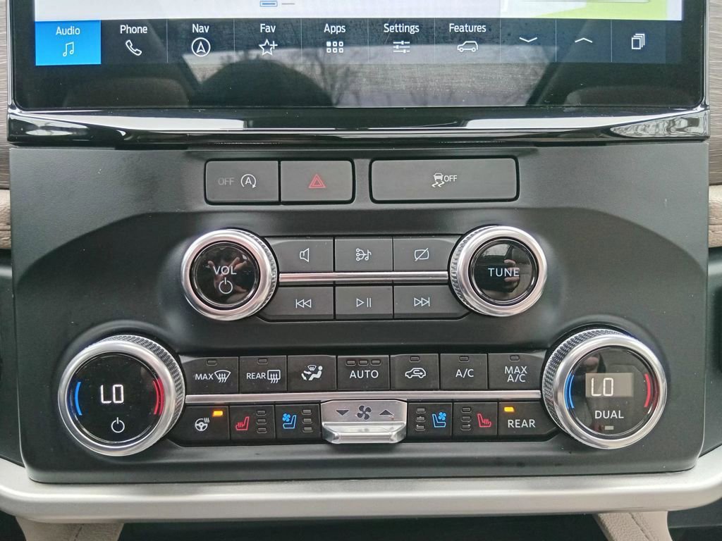 Certified 2024 Ford Expedition Max Limited image 23