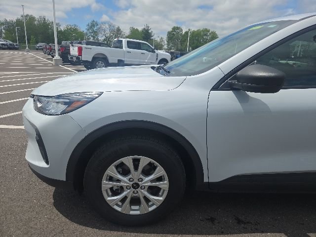 Certified 2025 Ford Escape Active AWD/4WD image 12