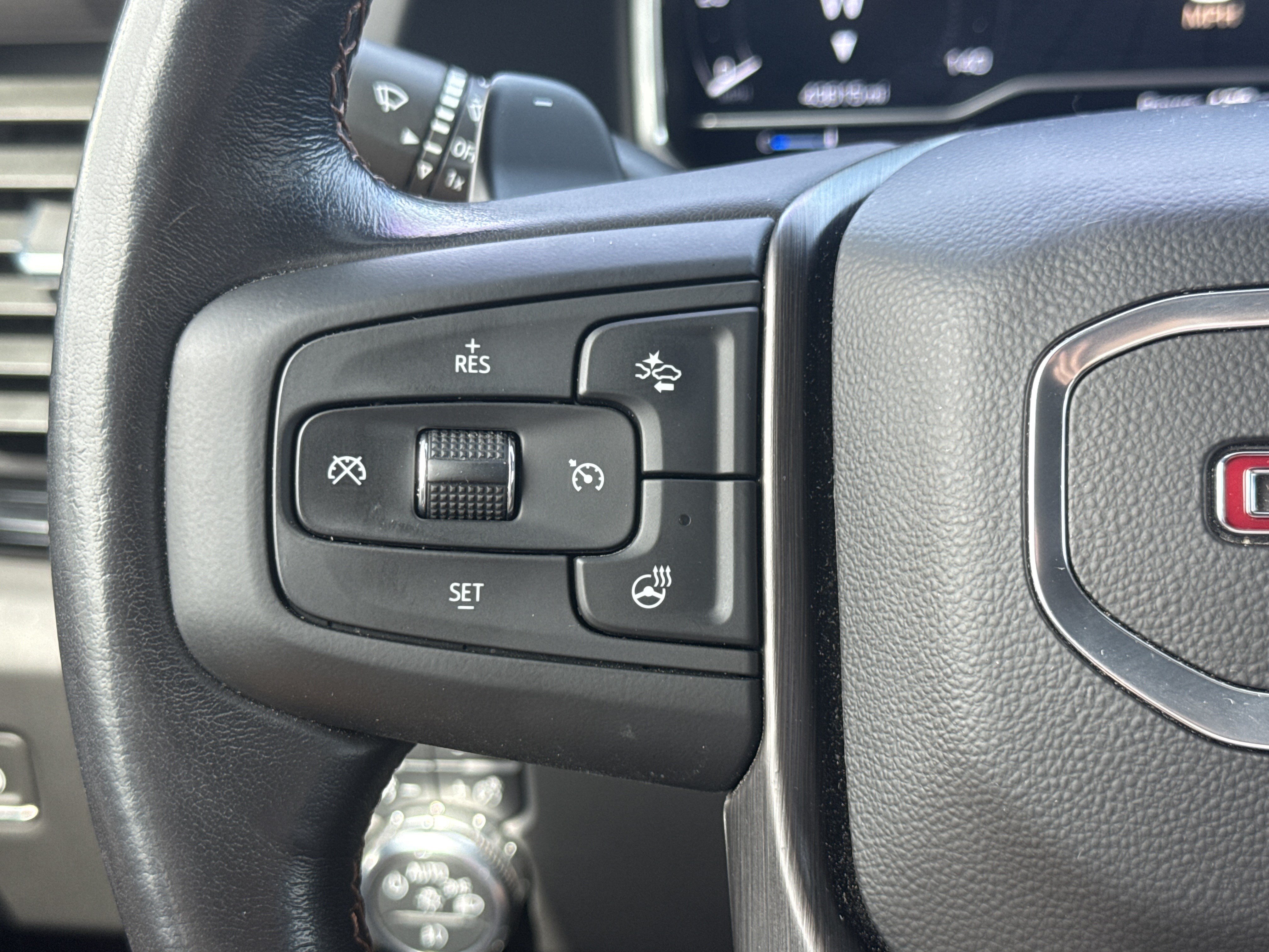 Used 2022 GMC Sierra 1500 AT4 w/ AT4 Premium Package AWD/4WD image 16
