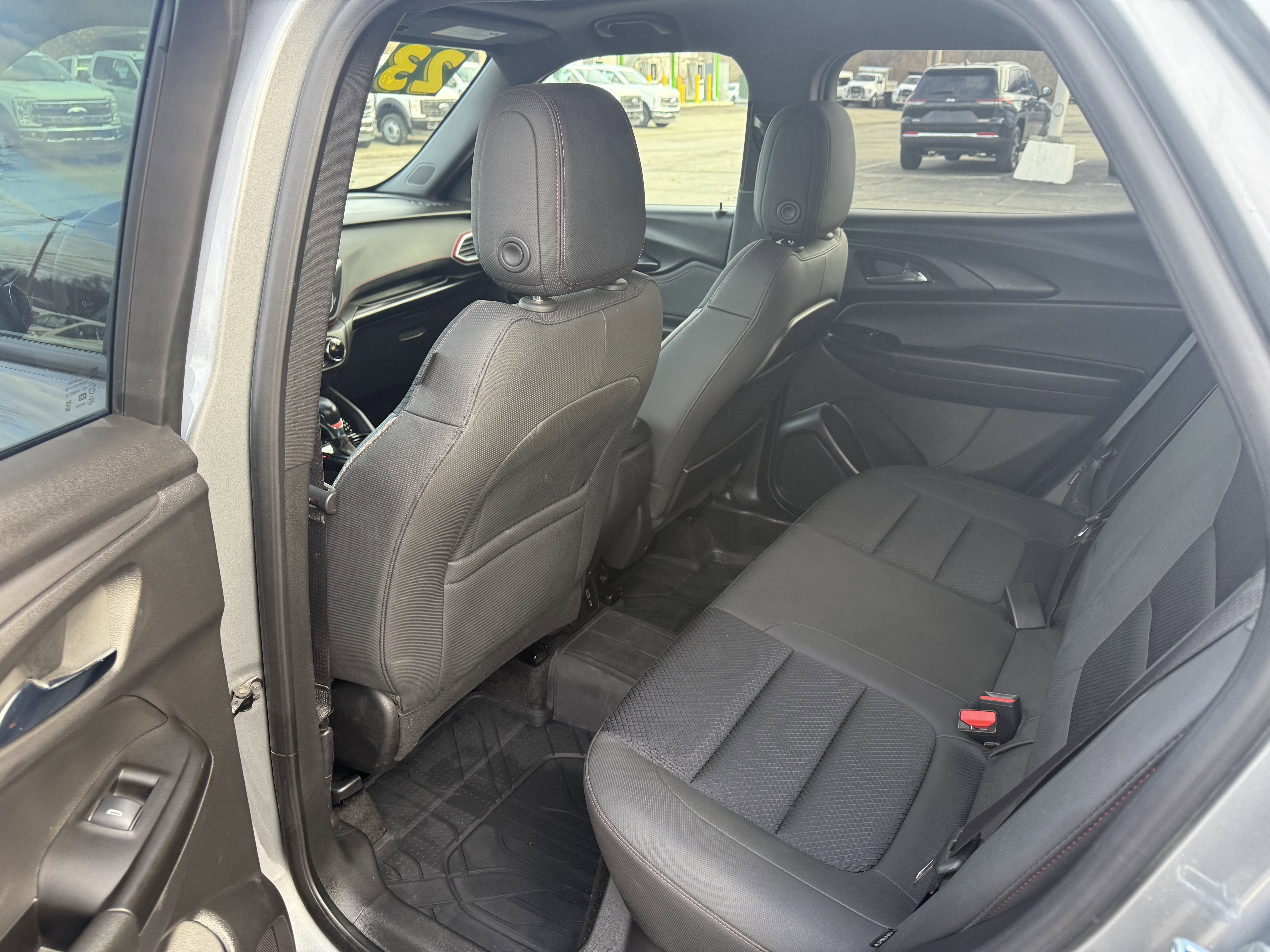 Used 2023 Chevrolet TrailBlazer RS w/ Sun and Liftgate Package image 8