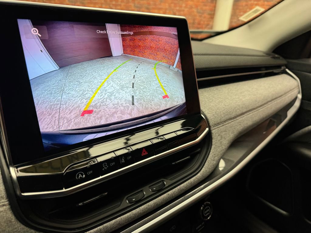 Used 2022 Jeep Compass Latitude image 23