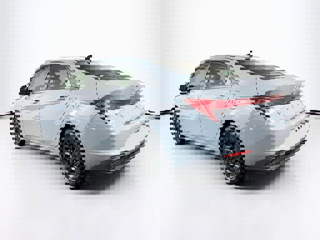 Used 2021 Hyundai Elantra Blue w/ Cargo Package image 3