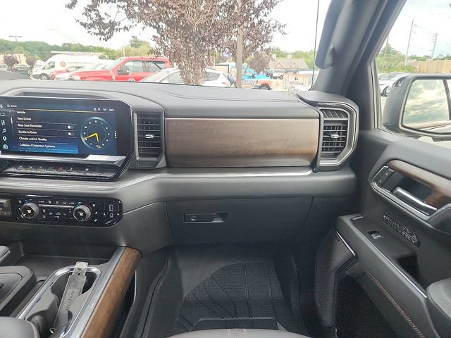 Used 2025 Chevrolet Silverado 1500 High Country w/ Midnight Edition AWD/4WD image 10