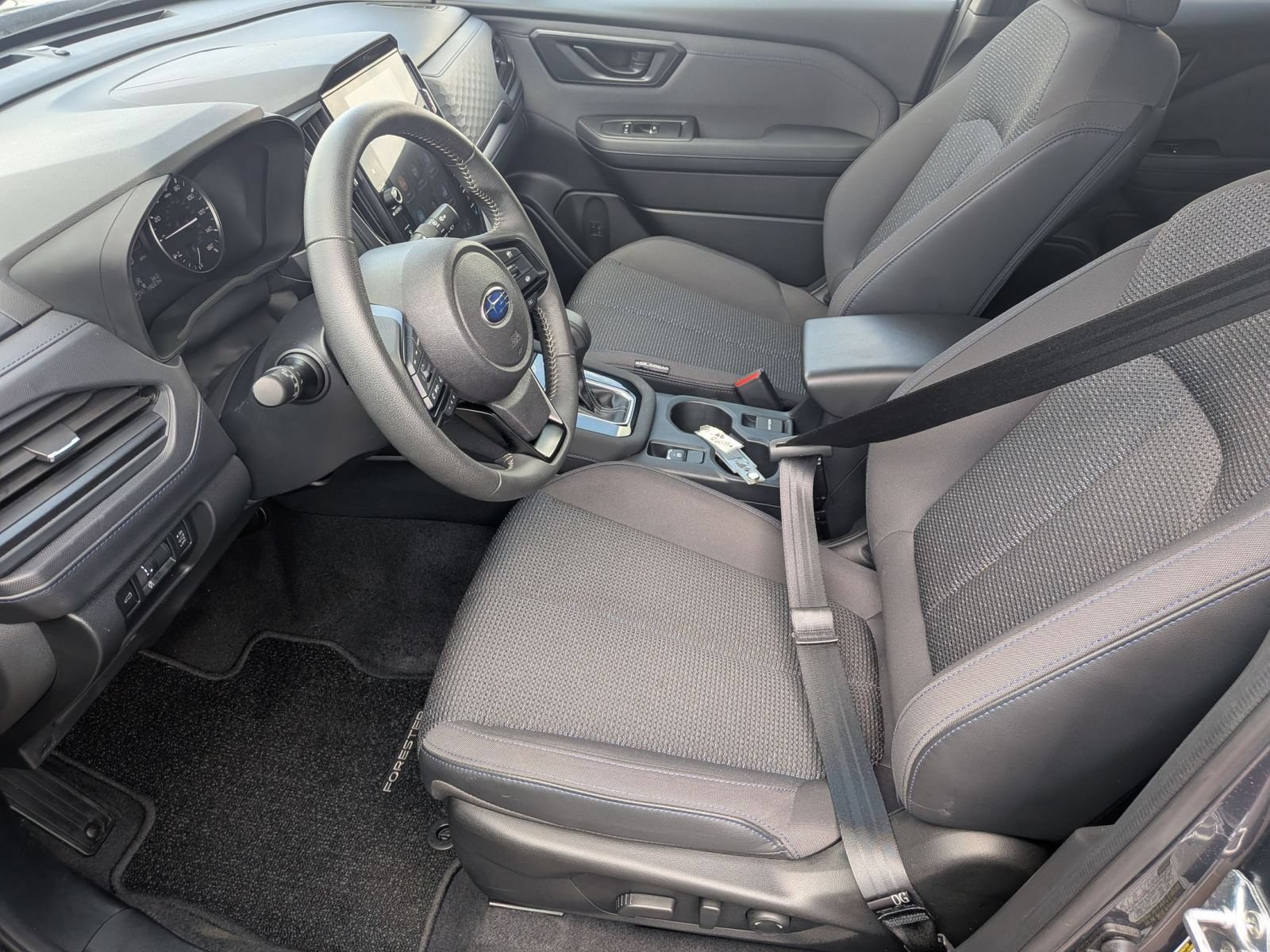 Used 2025 Subaru Forester Premium AWD/4WD image 12