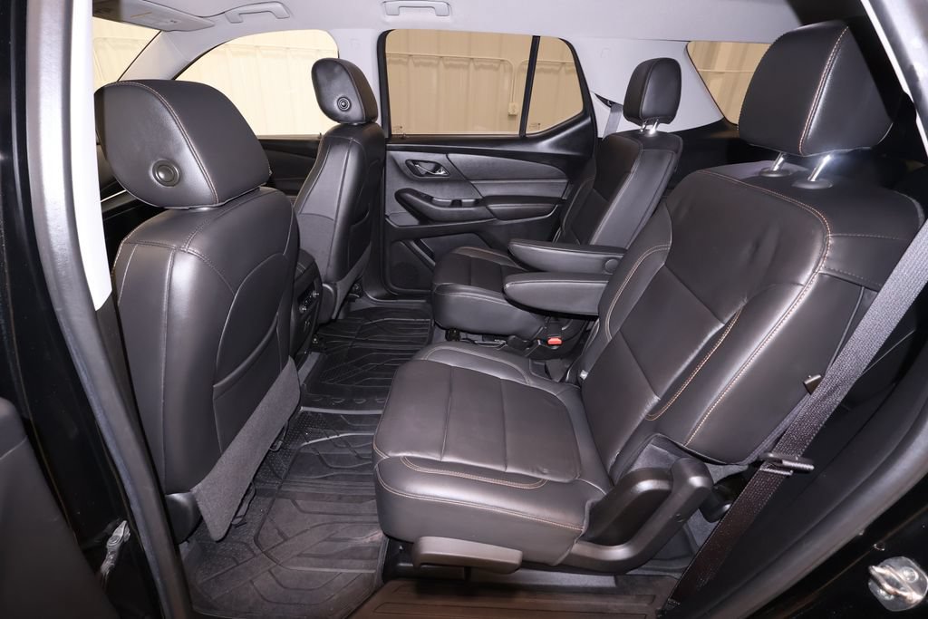 Used 2020 Chevrolet Traverse LT w/ LPO, Floor Liner Package AWD/4WD image 16