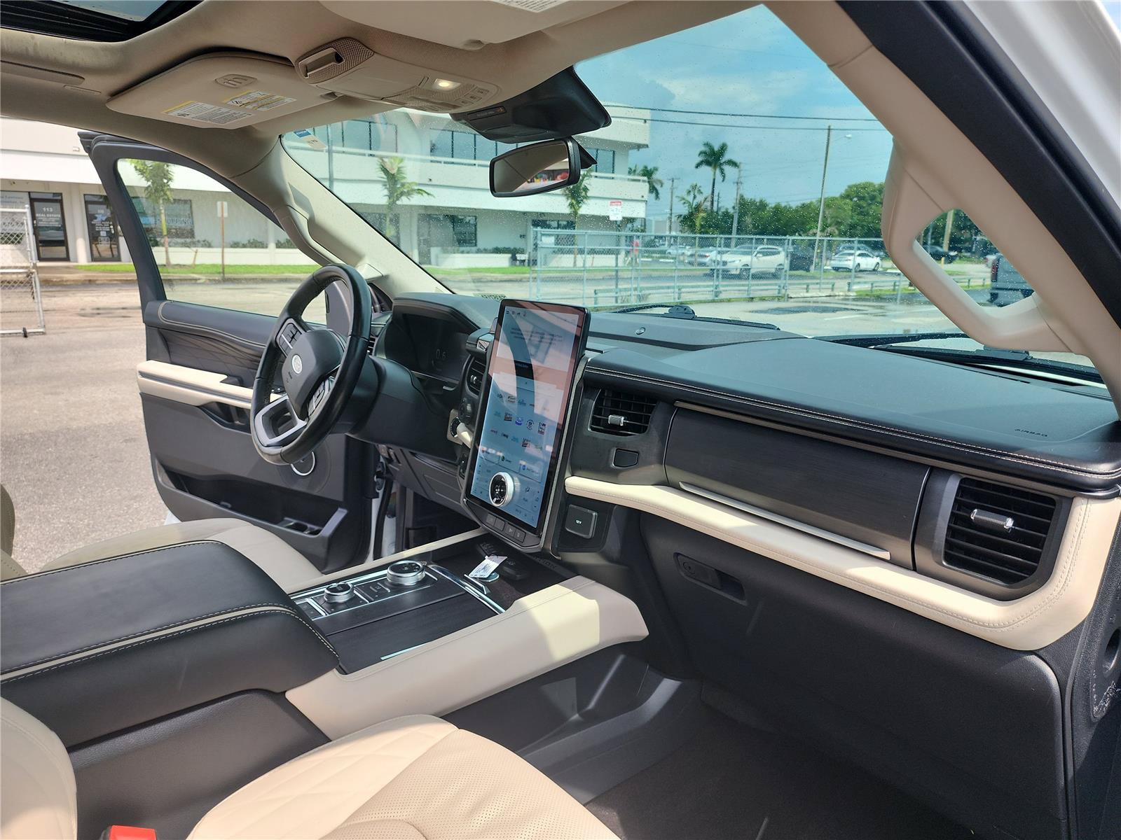 Certified 2023 Ford Expedition Platinum AWD/4WD image 31