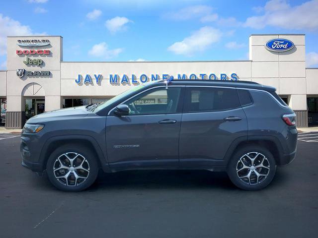 Used 2024 Jeep Compass Limited AWD/4WD image 4