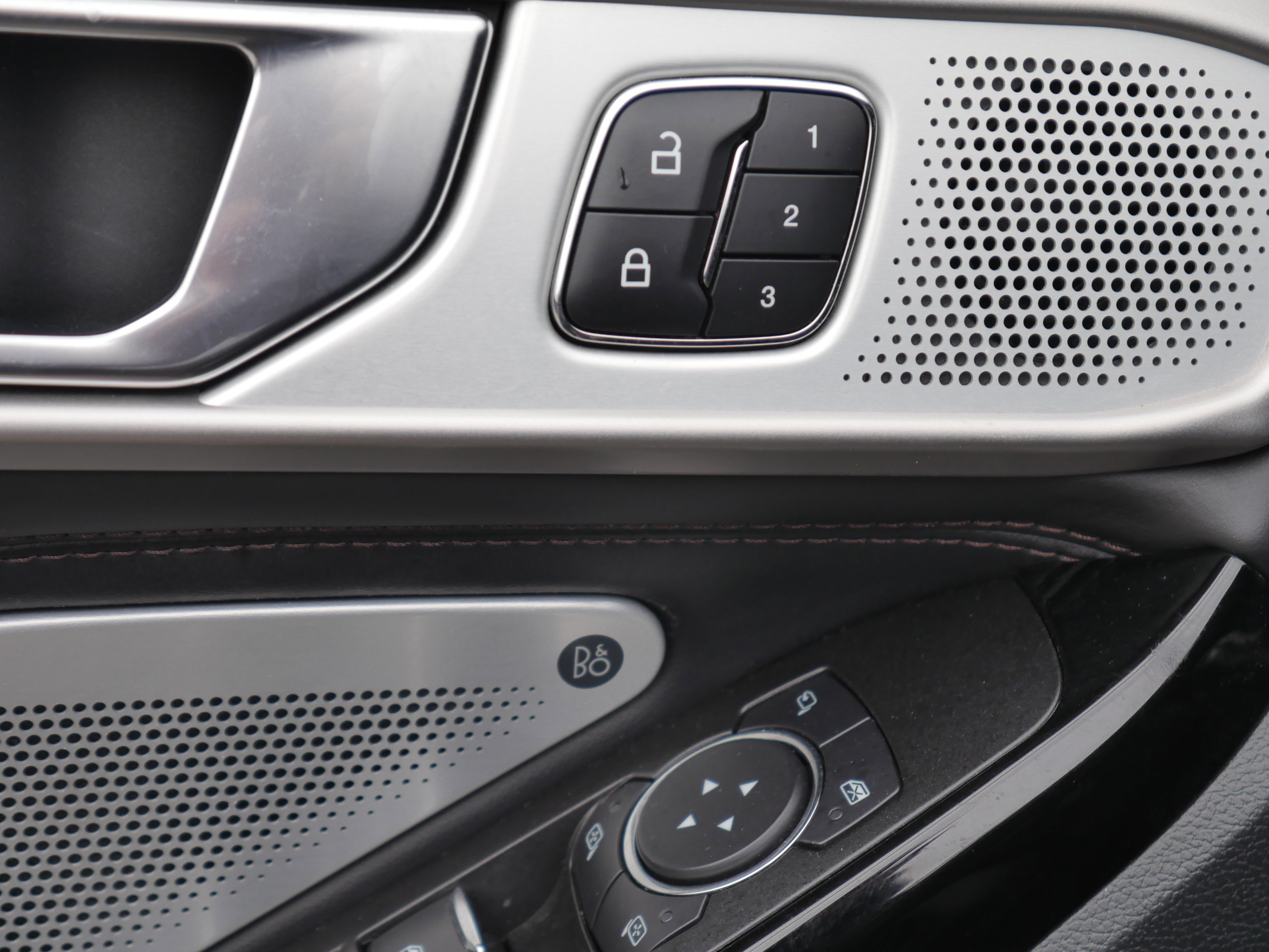 Certified 2021 Ford Explorer Platinum image 39