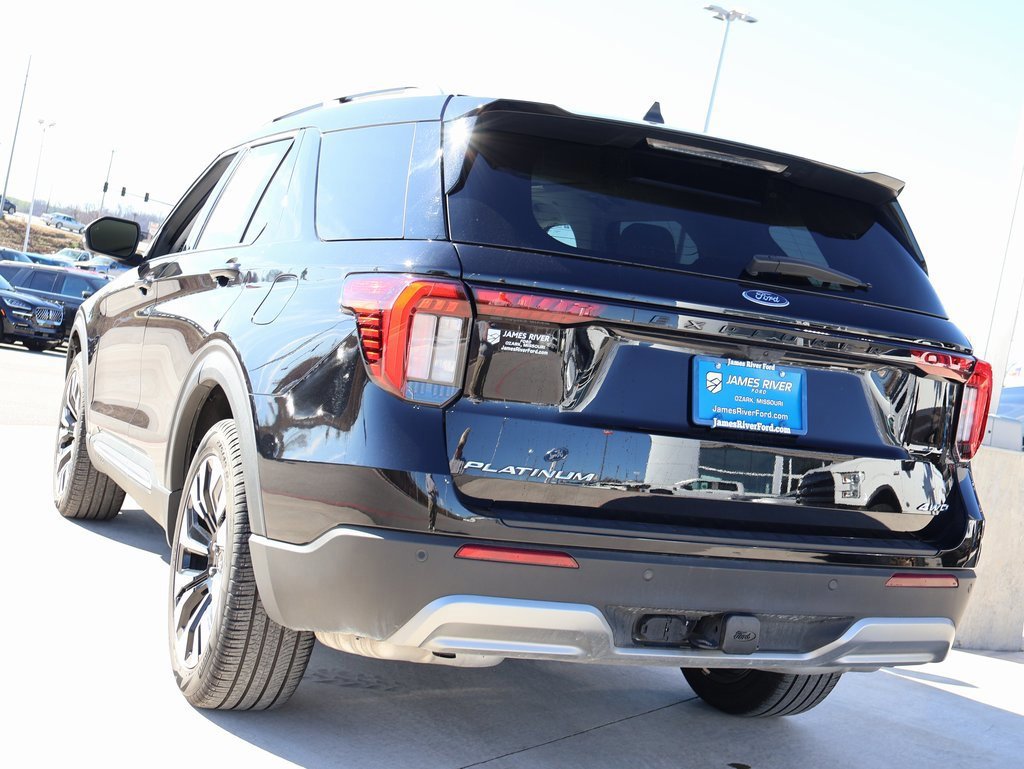 Certified 2025 Ford Explorer Platinum w/ LUX Leather Package image 3