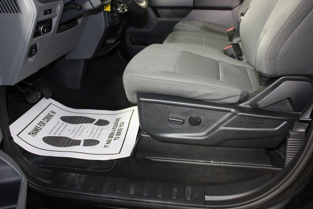 Certified 2025 Ford F150 XLT w/ Equipment Group 301A Standard image 9