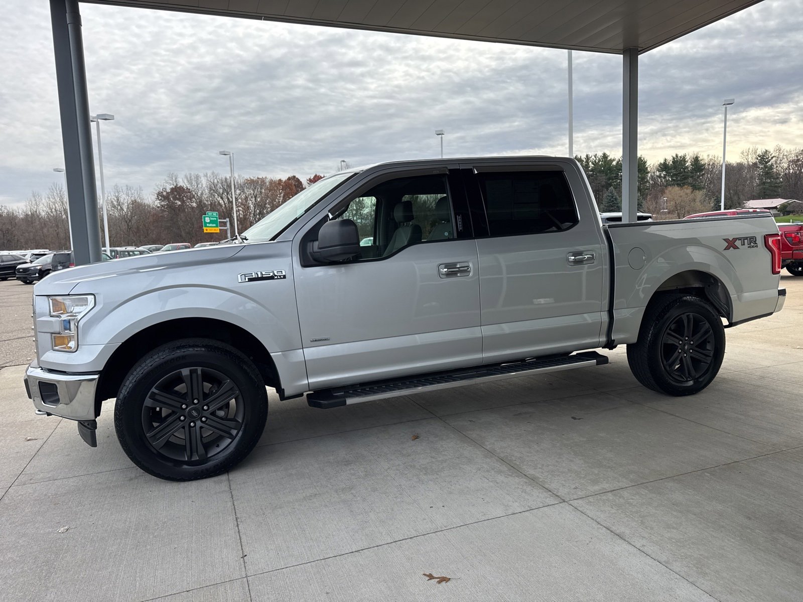 Certified 2017 Ford F150 XLT w/ XTR Package image 4