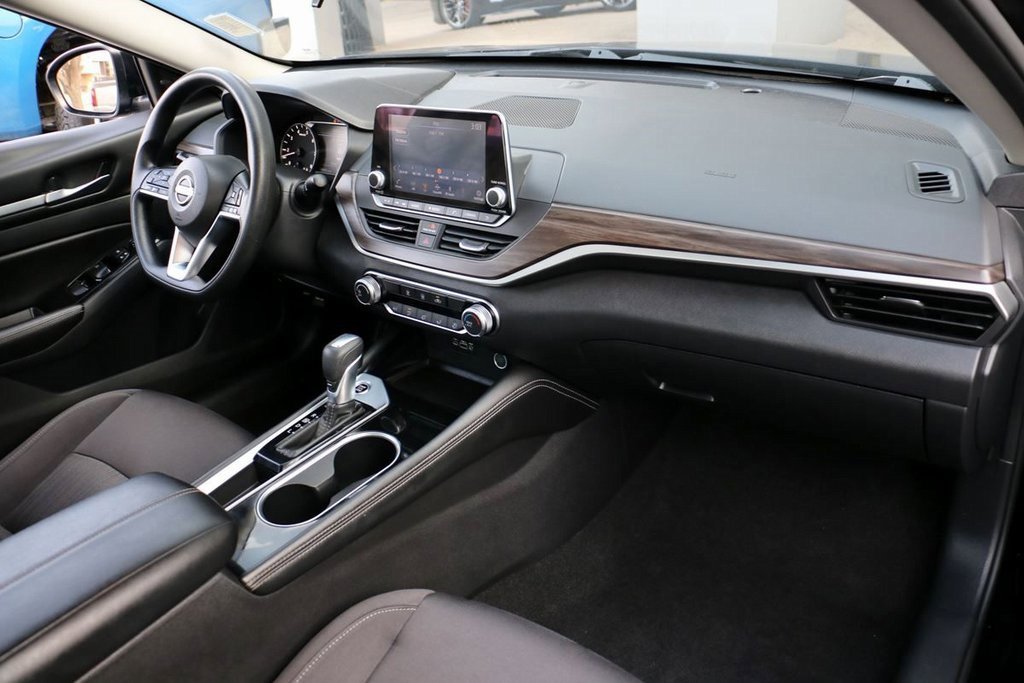 Used 2023 Nissan Altima 2.5 SV image 31