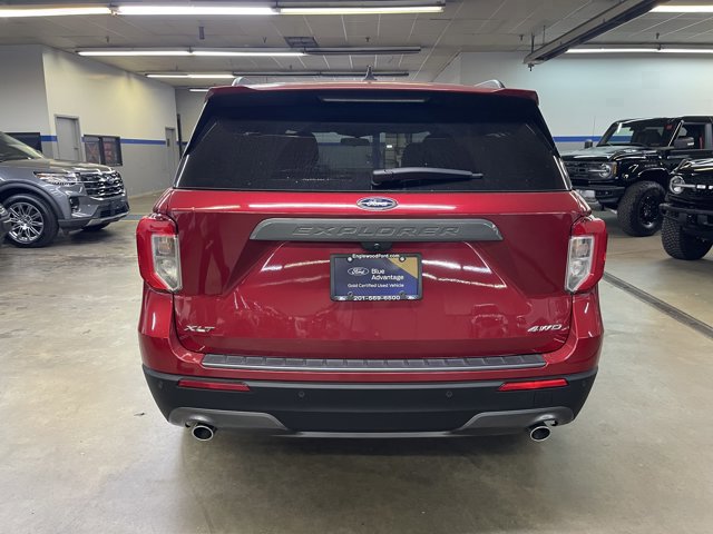 Certified 2021 Ford Explorer XLT w/ Equipment Group 202A image 4