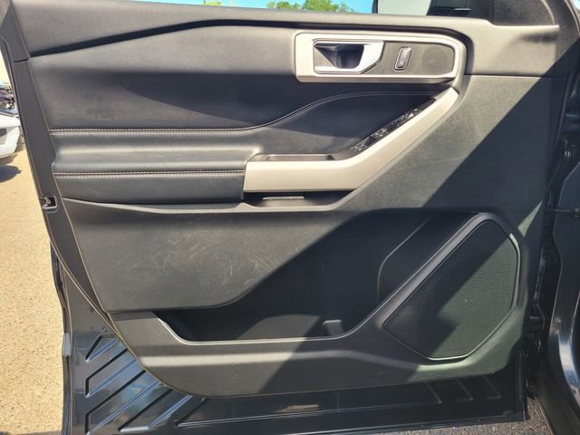 Certified 2022 Ford Explorer XLT w/ Equipment Group 202A RWD image 16