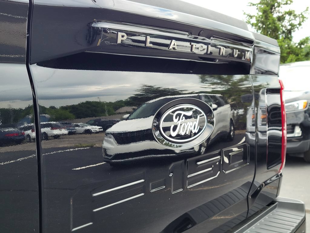 Certified 2025 Ford F150 Platinum w/ Equipment Group 702A High AWD/4WD image 32
