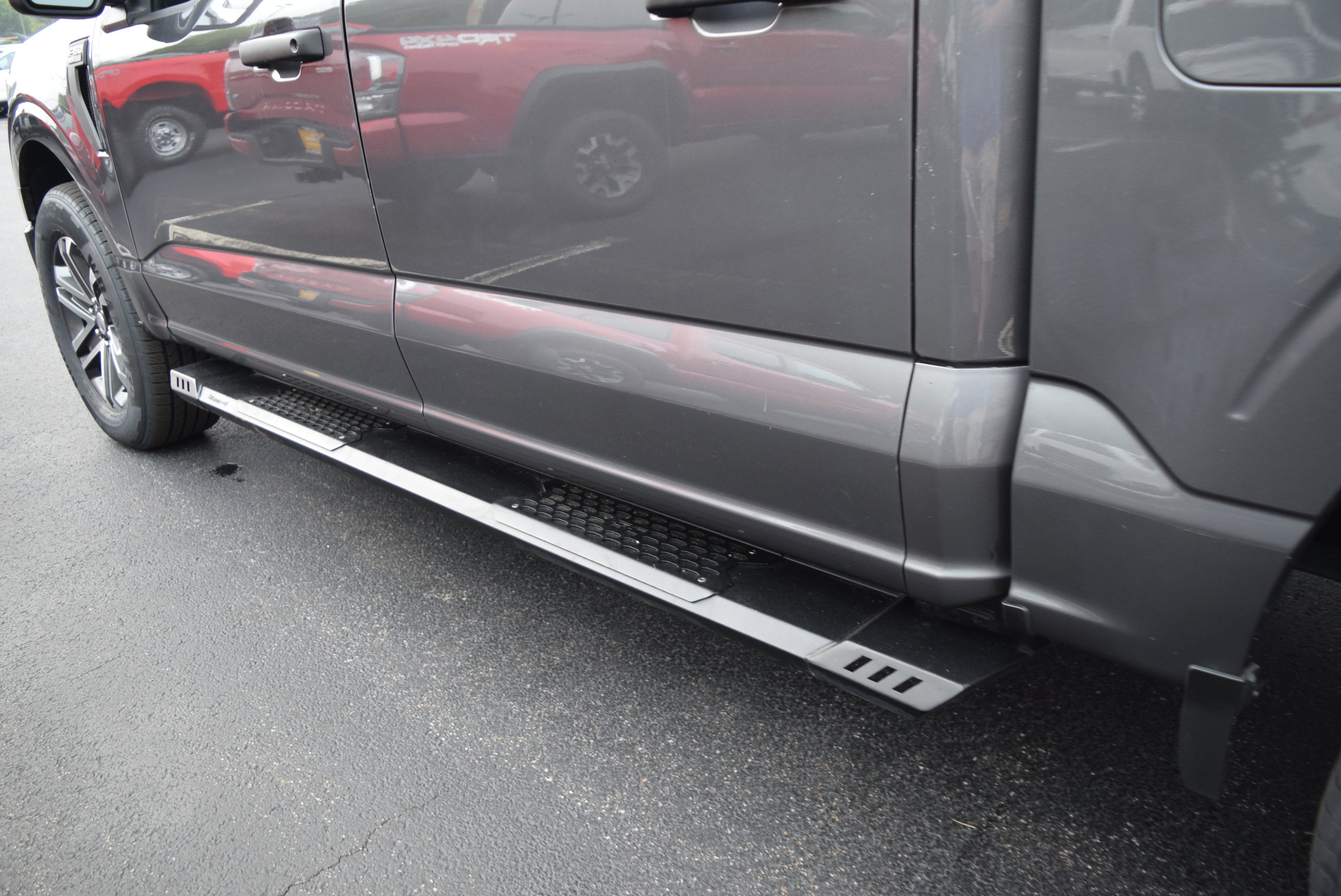 Certified 2022 Ford F150 XL w/ STX Appearance Package AWD/4WD image 9