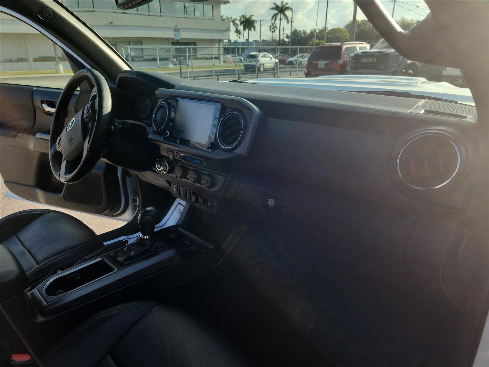 Used 2022 Toyota Tacoma TRD Sport w/ TRD Premium Sport Package image 31