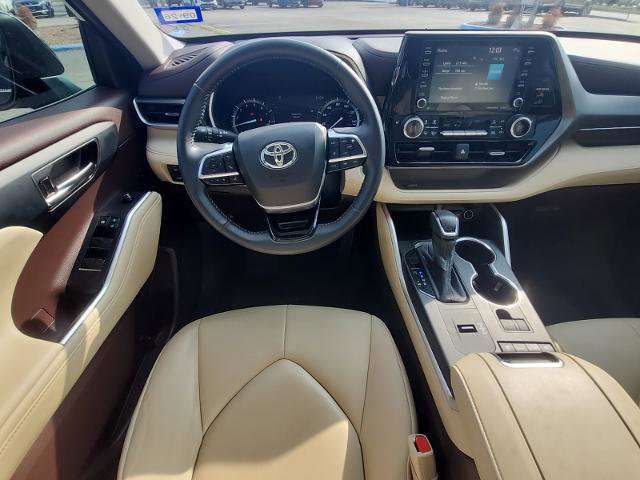 Used 2020 Toyota Highlander XLE image 6