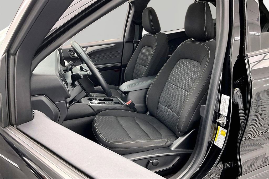 Certified 2023 Ford Escape Active w/ Tech Pack #2 FWD image 25