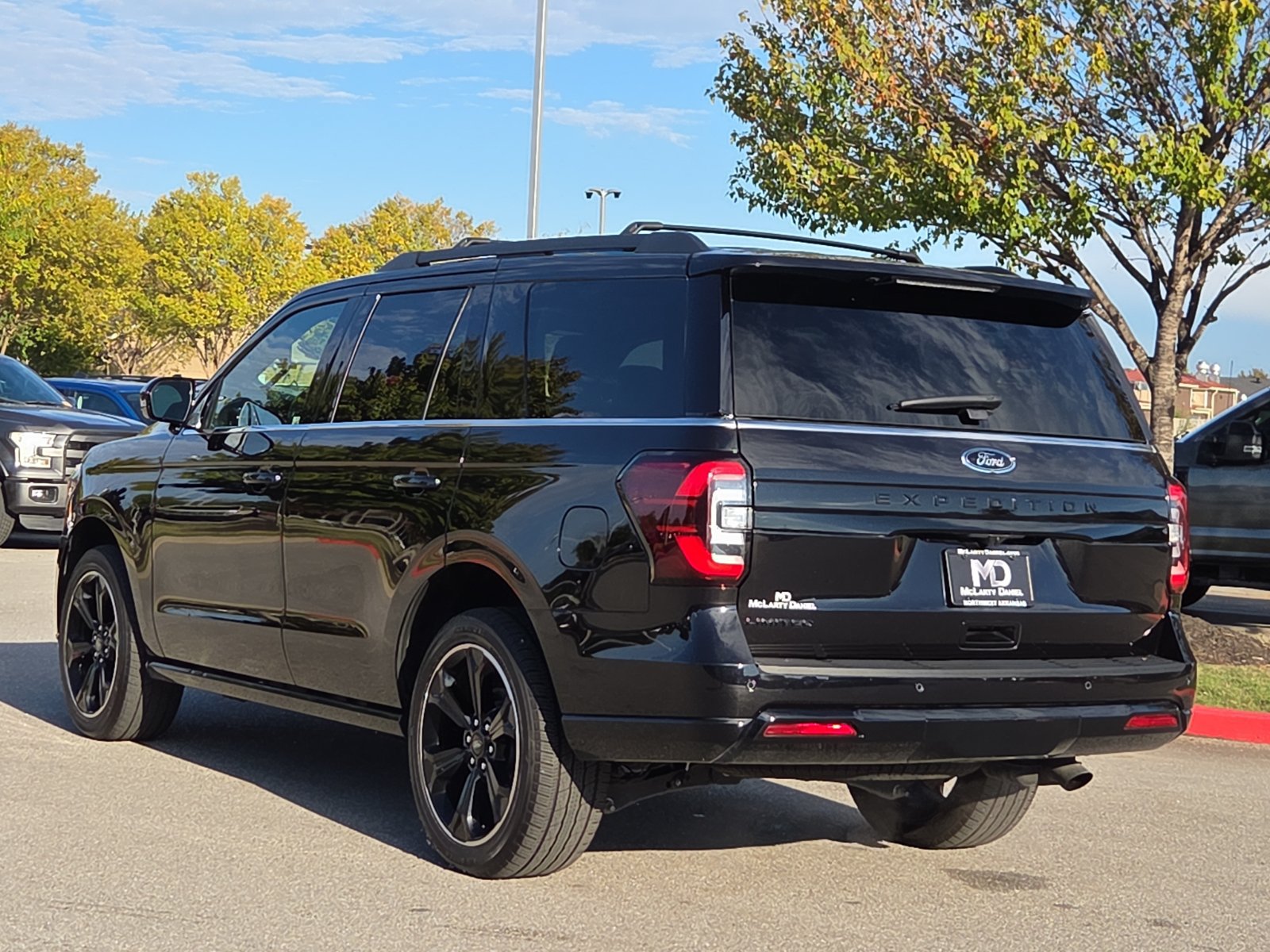 Certified 2024 Ford Expedition Limited AWD/4WD image 4