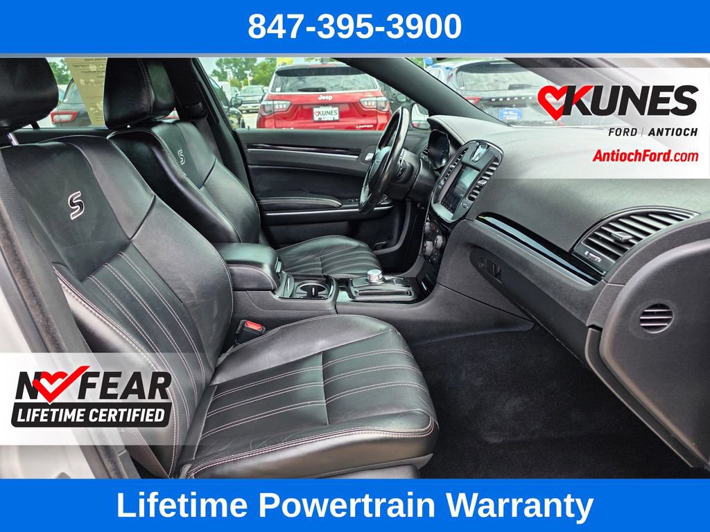 Used 2019 Chrysler 300 S AWD/4WD image 24
