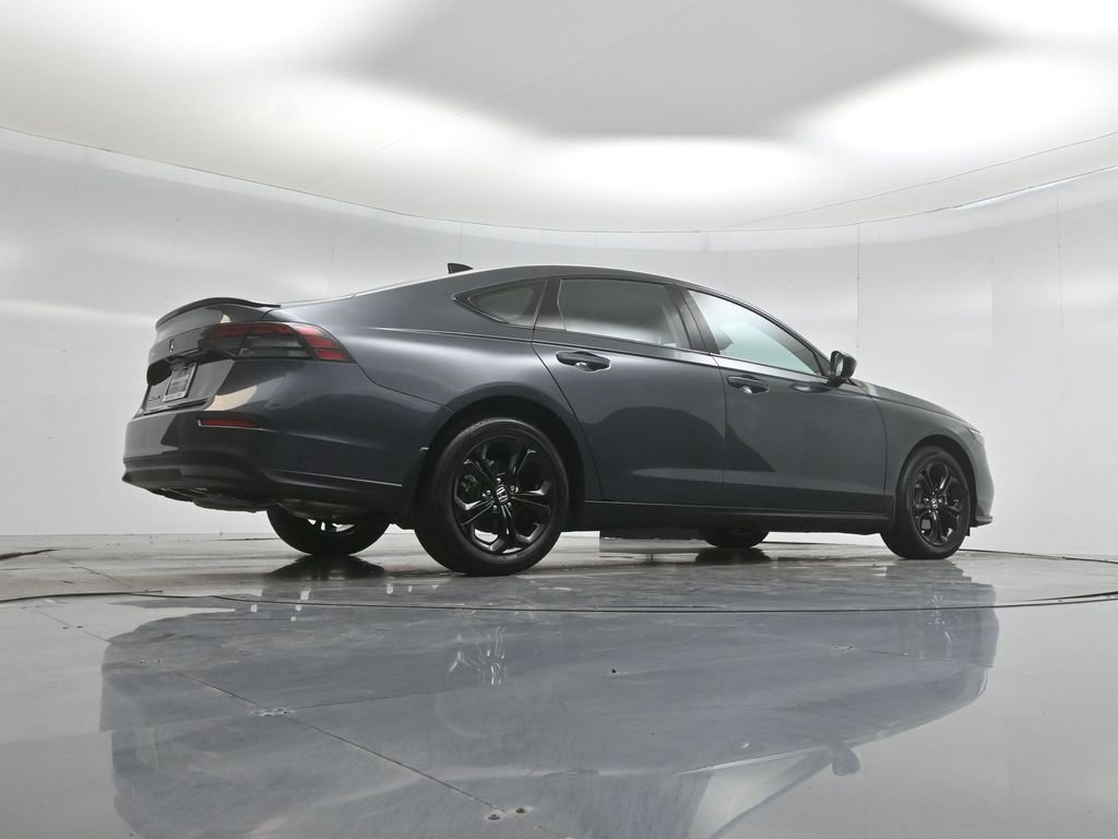 Used 2025 Honda Accord SE image 41