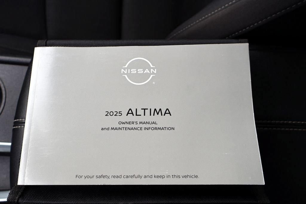 Used 2025 Nissan Altima 2.5 SV FWD image 33