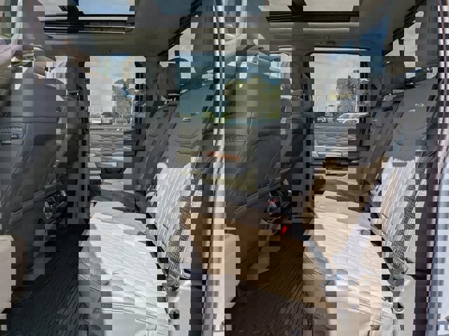 Certified 2025 Ford F350 Platinum w/ Platinum Plus Package image 29