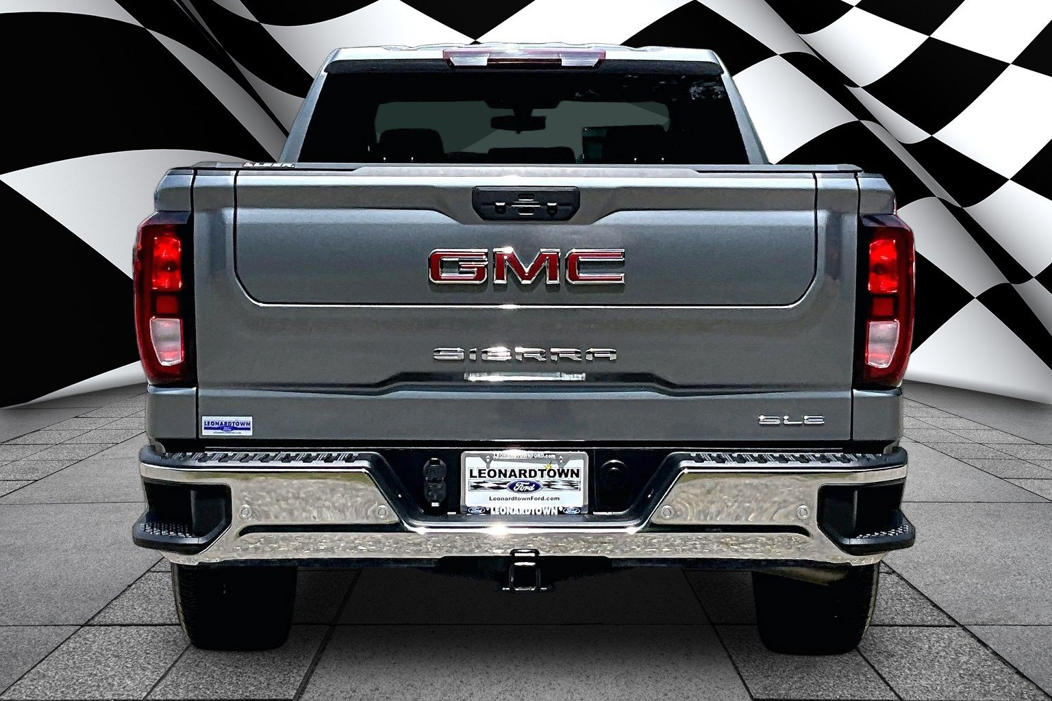 Used 2022 GMC Sierra 1500 SLE w/ Driver Alert Package I AWD/4WD image 4