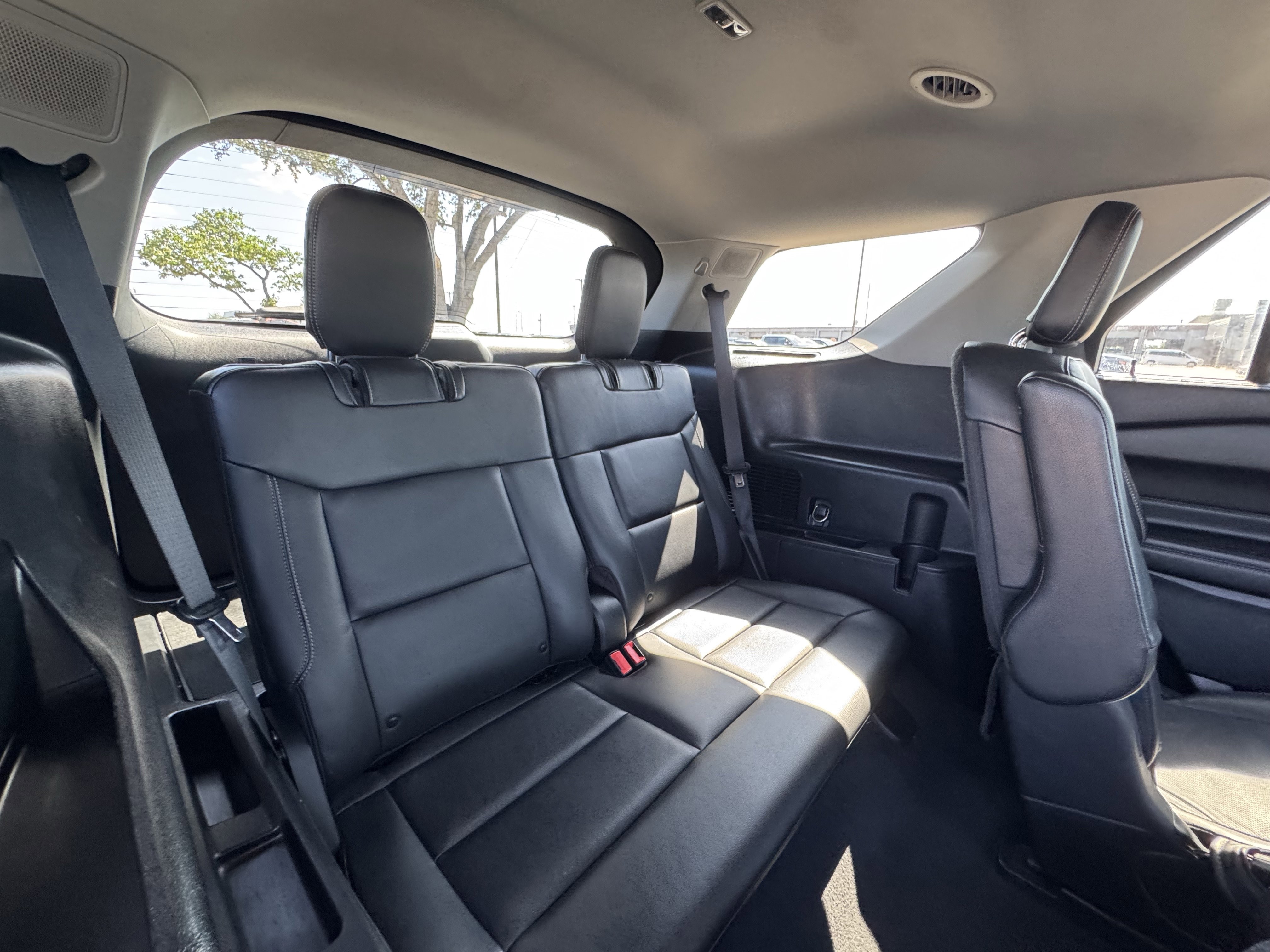 Certified 2022 Ford Explorer Limited w/ Limited Technology Package RWD image 34