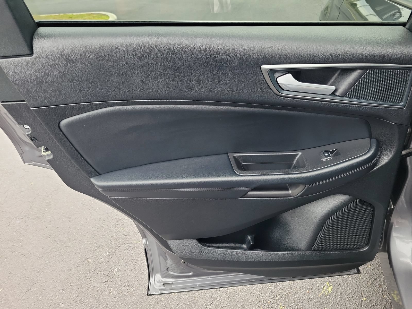 Certified 2024 Ford Edge SE AWD/4WD image 8