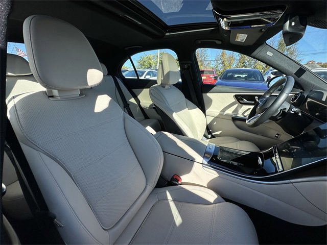 Used 2024 Mercedes-Benz C 300 4MATIC Sedan image 35