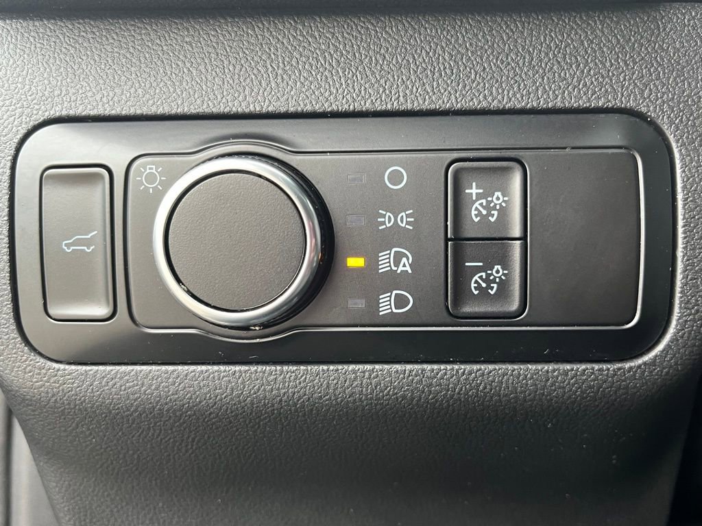 Certified 2022 Ford Escape SE w/ SE Sport Appearance Package image 21