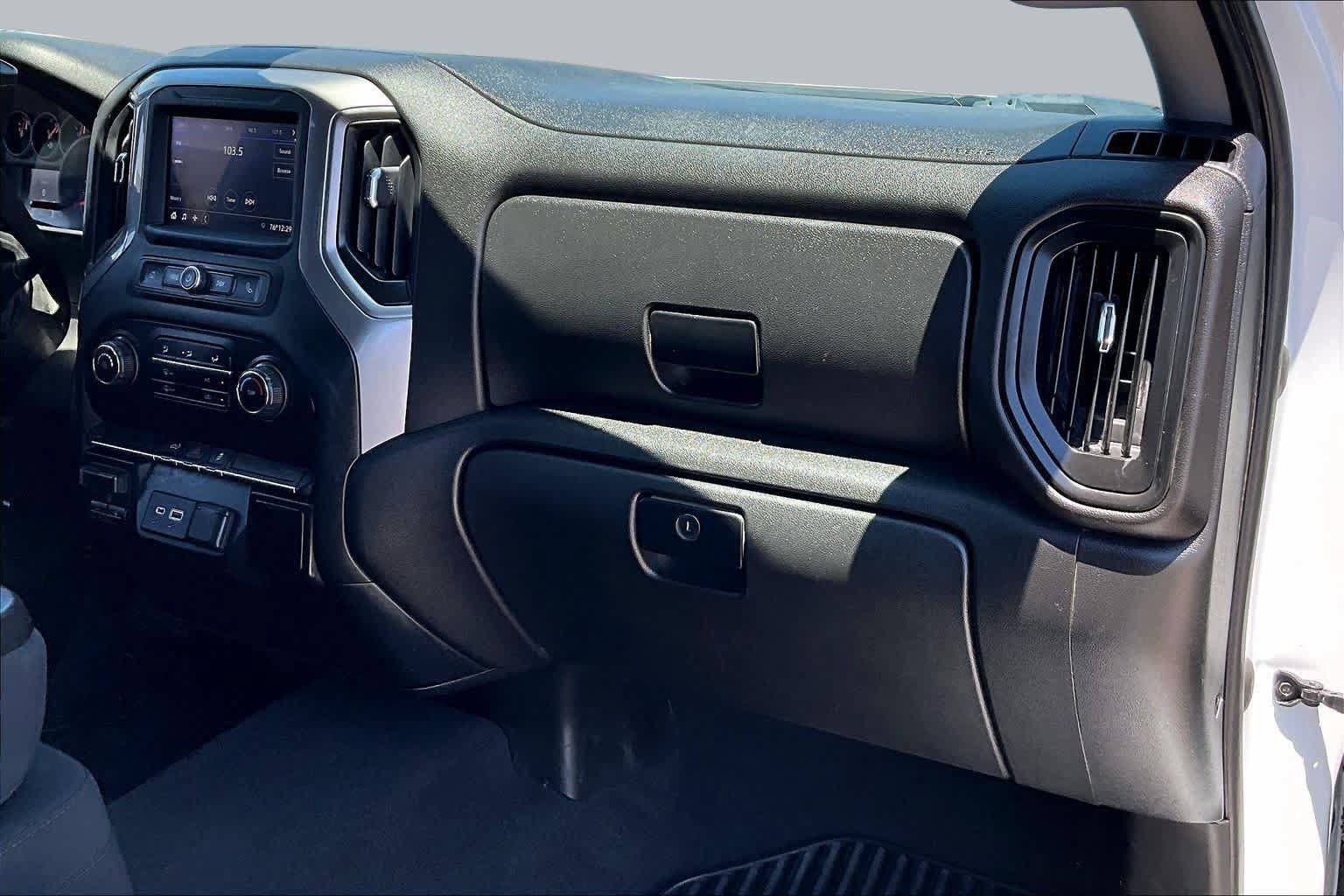 Used 2021 Chevrolet Silverado 2500 Custom w/ Custom Value Package AWD/4WD image 18