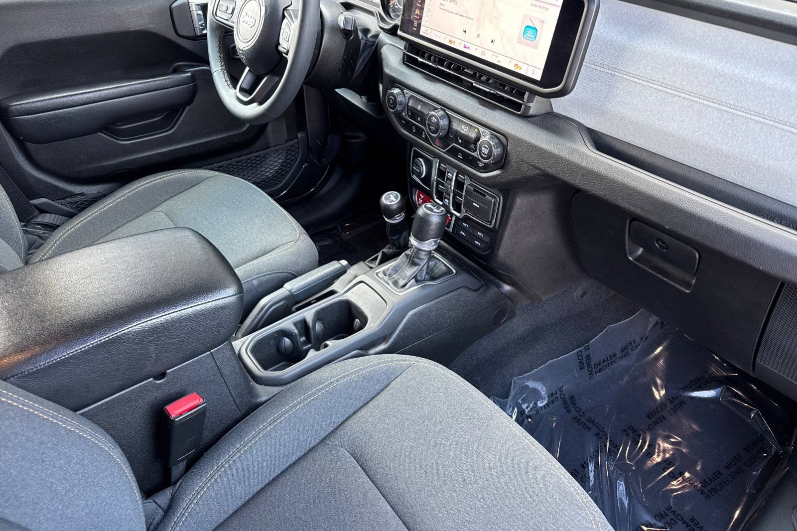 Used 2024 Jeep Wrangler Unlimited Sport AWD/4WD image 17