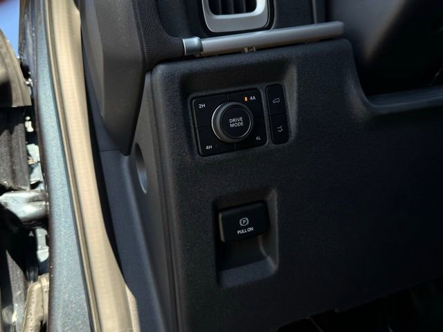 Certified 2025 Ford Expedition Active AWD/4WD image 16