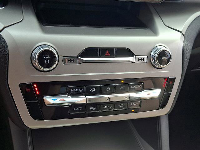 Certified 2022 Ford Explorer XLT w/ Class IV Trailer Tow Package image 16