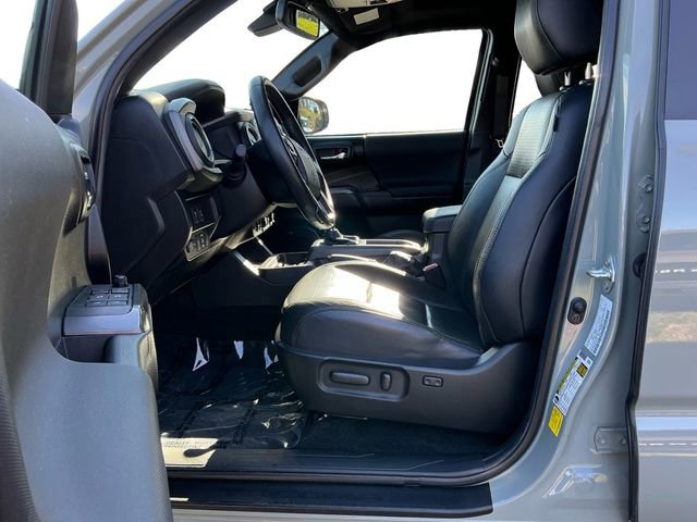 Used 2022 Toyota Tacoma TRD Sport w/ TRD Premium Sport Package image 10