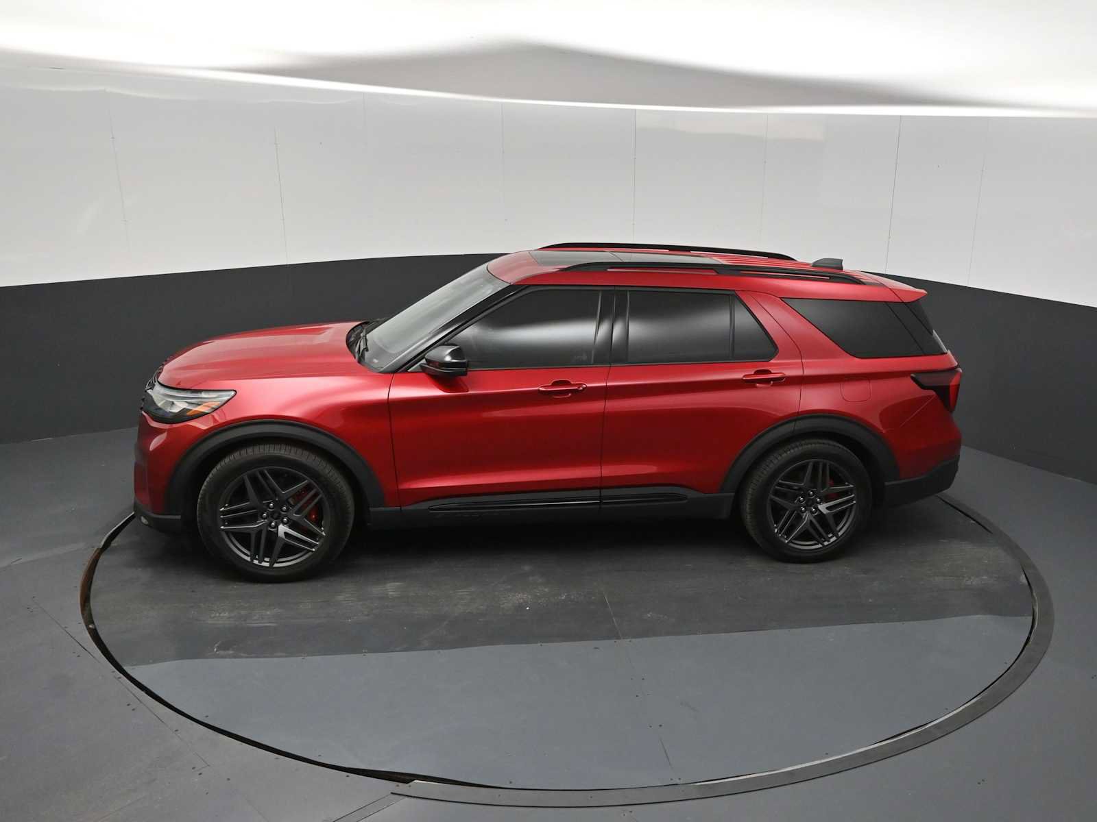 Certified 2025 Ford Explorer ST w/ Sun And Sound Package AWD/4WD image 13