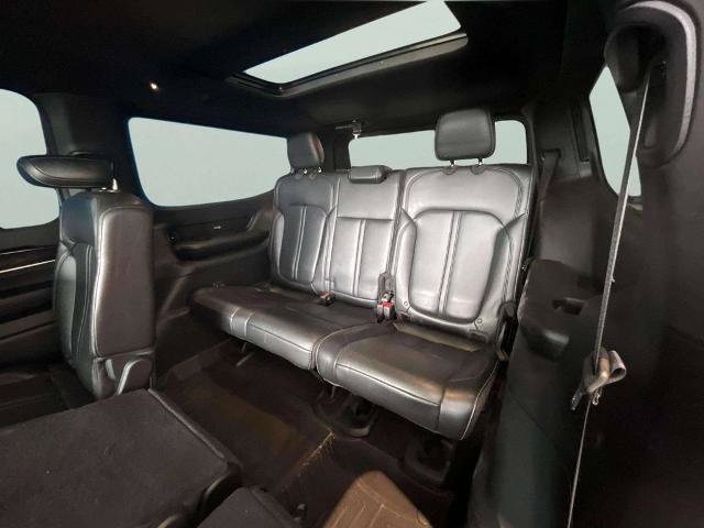 Used 2023 Jeep Wagoneer 4WD w/ Premium Group I image 19