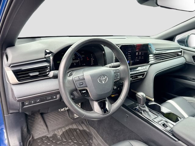 Used 2025 Toyota Camry SE w/ Convenience Package AWD/4WD image 10