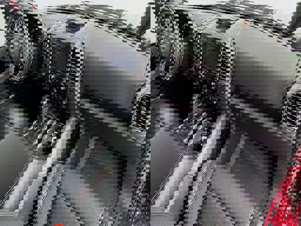 Certified 2019 Ford F150 Raptor w/ Equipment Group 802A Luxury image 32