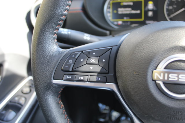 Used 2024 Nissan Versa SR FWD image 29
