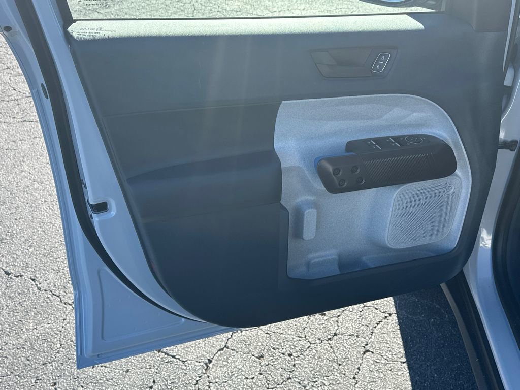 Certified 2025 Ford Maverick XLT w/ XLT Luxury Package FWD image 10