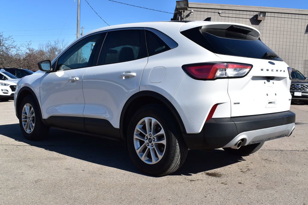 Certified 2022 Ford Escape SE w/ Convenience Package image 2